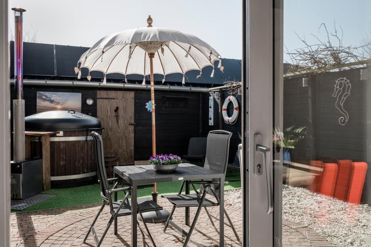 Strandhuis De Zeeparel Met Hottub Petten Kültér fotó